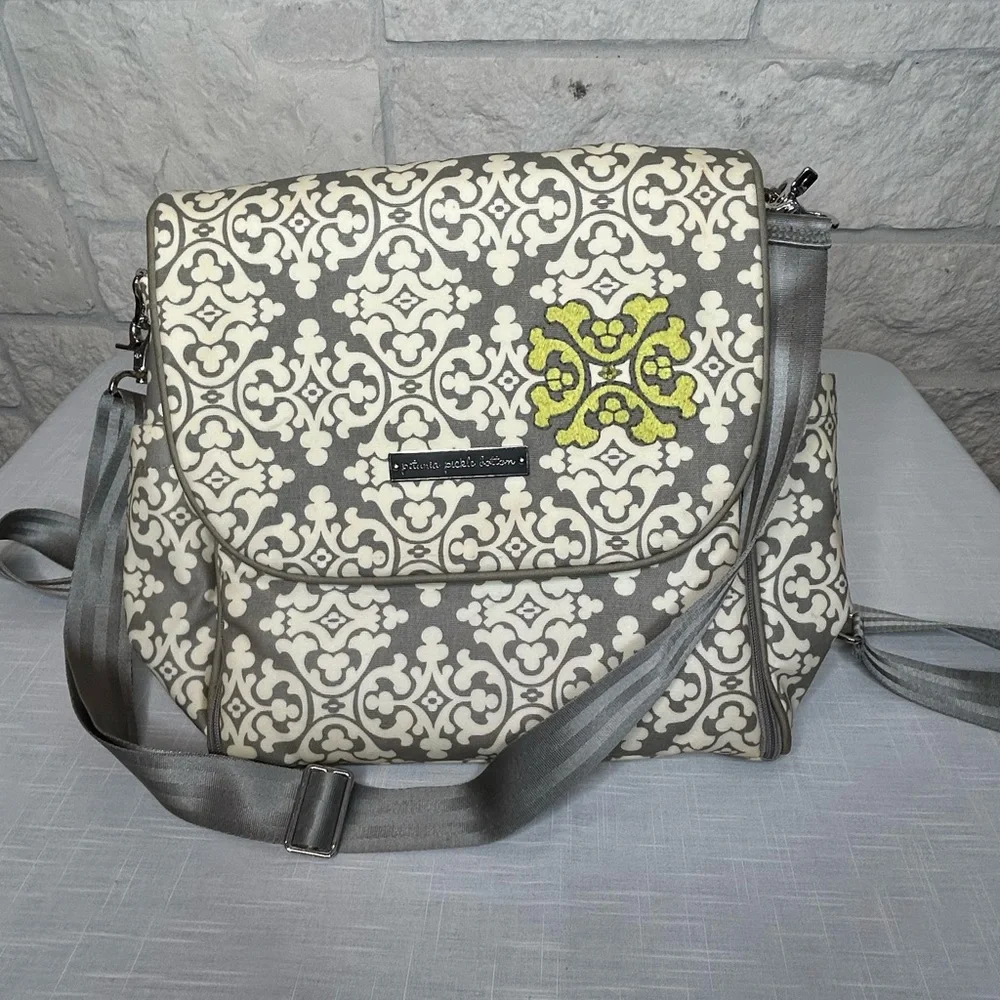 Petunia Pickle bottom Boxy Backpack Diaper Bag Breakfast in Berkshire Large